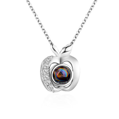 Diamond studded heart-shaped projection necklace in 100 languages. I love you, heart-shaped pendant, couple necklace